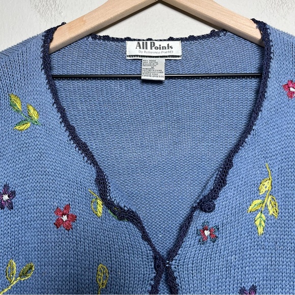 VTG 90s Women Cottage Core Cardigan Sweater Medium Blue Floral Embroidered - Picture 3 of 11
